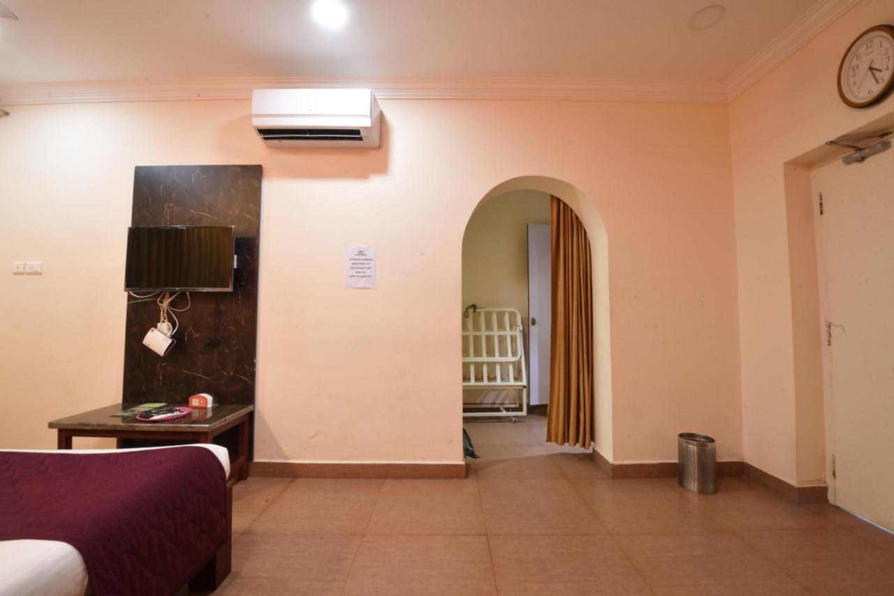 Hotel King Park Pondicherry Bagian luar foto