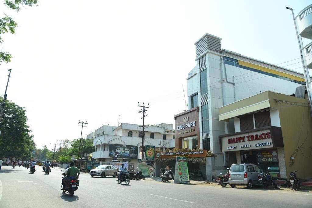 Hotel King Park Pondicherry Bagian luar foto