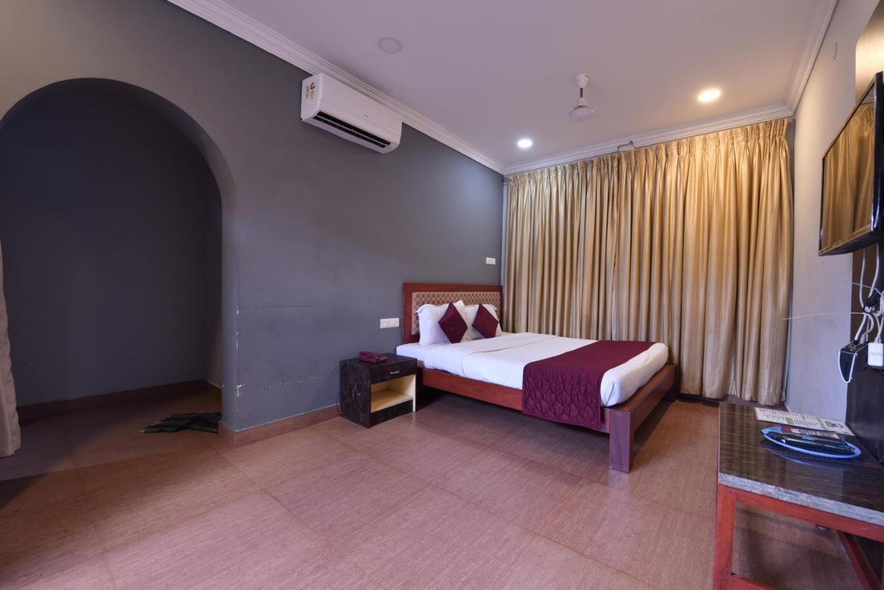 Hotel King Park Pondicherry Bagian luar foto